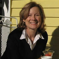 Joanna Wells's headshot